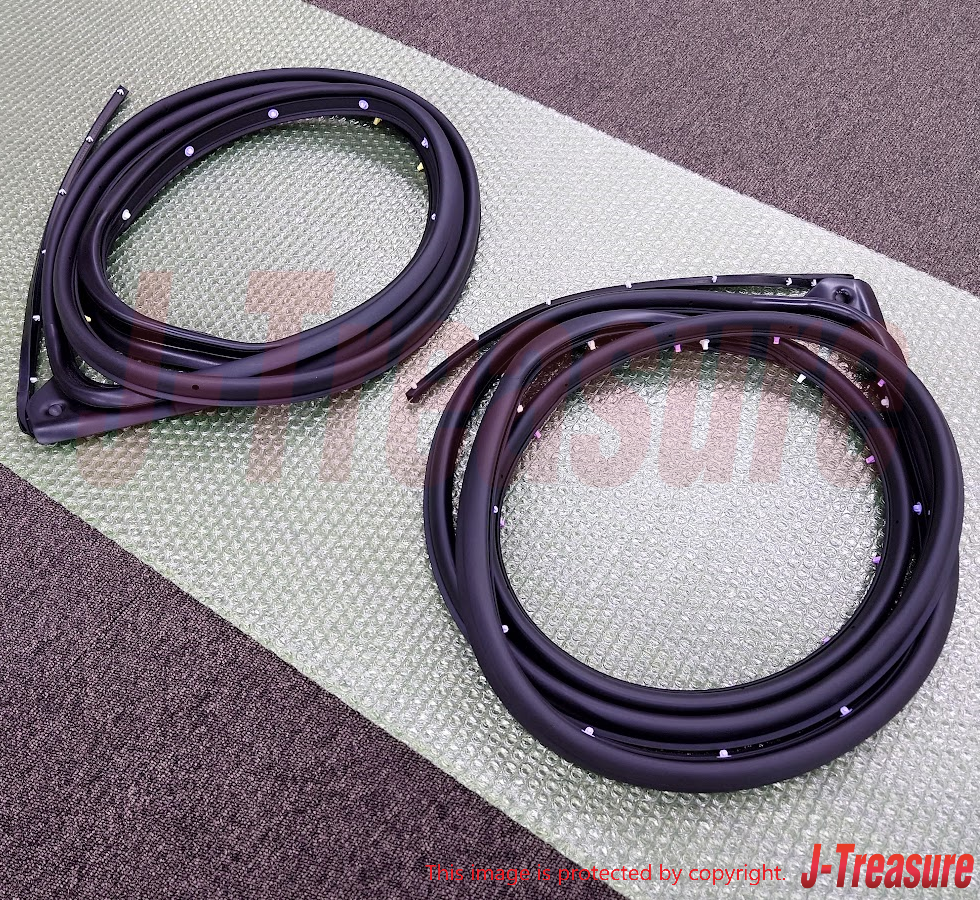 MITSUBISHI LANCER EVO 10 08-15 Genuine RR Door Opening Otr Weatherstrip RH & LH