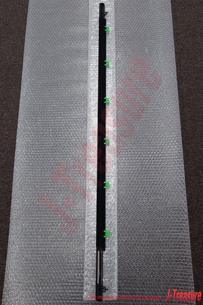 HONDA CR-V RE3 RE4 2007-2011 Genuine Front Door Molding RH 72410-SWA-A02 OEM