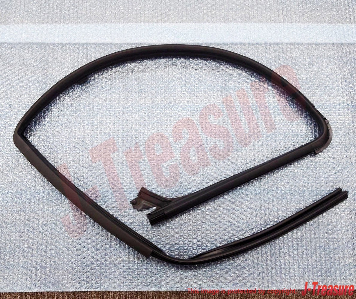 NISSAN NV200 M20 Genuine Front Door Glass Run Rubber RH & LH Set OEM