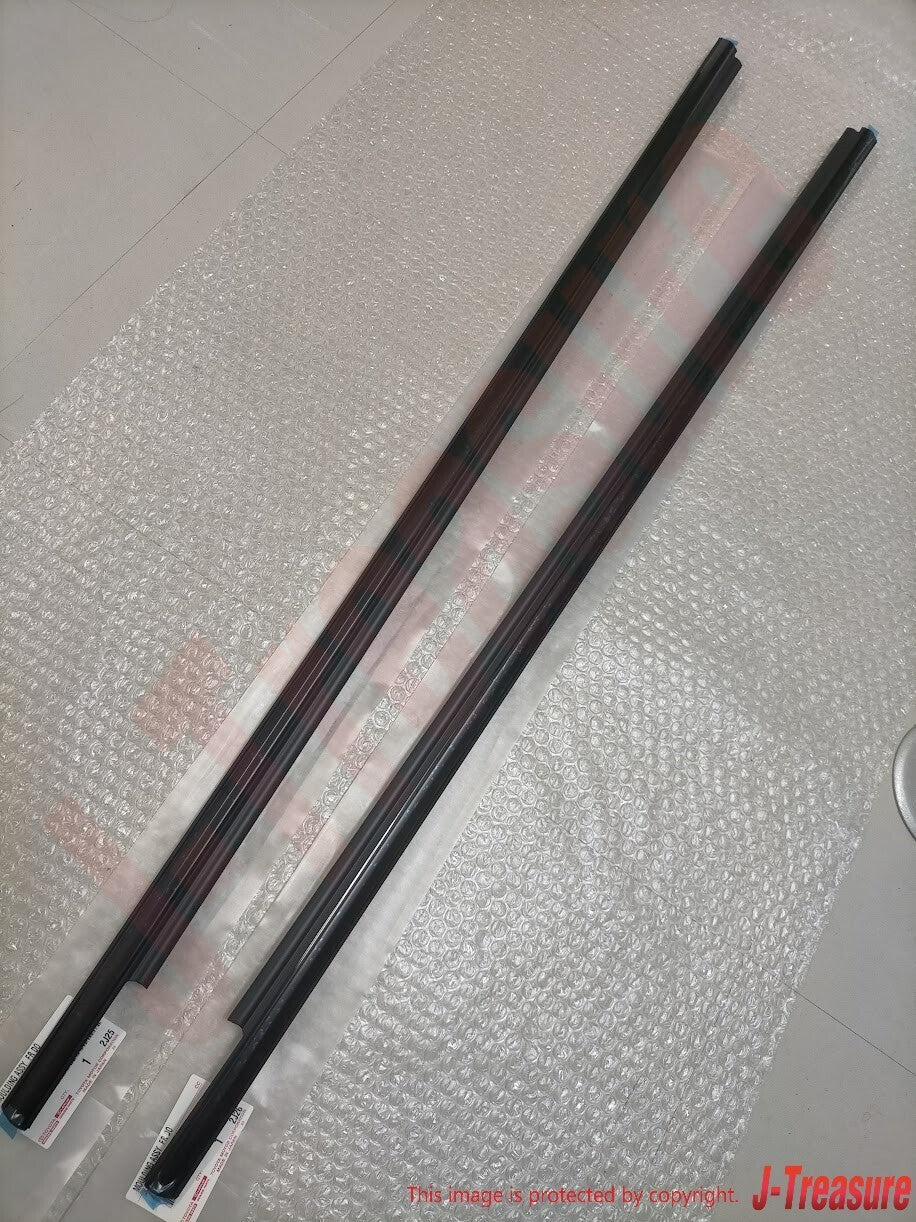 LEXUS RX330 RX350 RX400h Genuine Front Door Belt Moulding RH & LH Set OEM