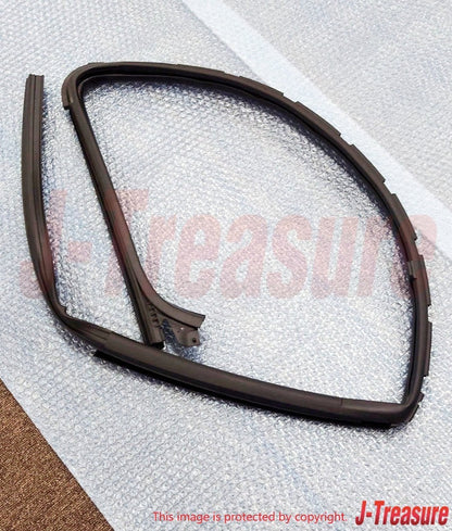 NISSAN NV200 M20 Genuine Front Door Glass Run Rubber RH & LH Set OEM