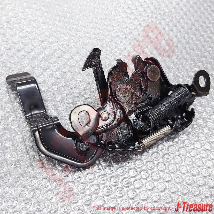 NISSAN SKYLINE GT-R R34 BNR34 Genuine Hood Lock Male Assy 65601-AA400 OEM