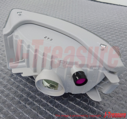 TOYOTA MARK2 JZX110 00-07 Genuine Cornering Lamp Lens & Body RH 81375-22030 OEM
