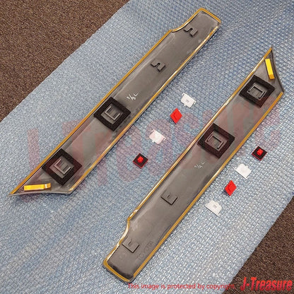 TOYOTA LAND CRUISER UZJ100 98-04 Genuine Quarter Outside Moulding RH & LH Set
