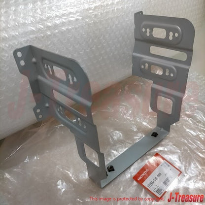 HONDA EDIX FR-V BE1 Instrument Center Panel Dash Cover and Audio / Video Bracket
