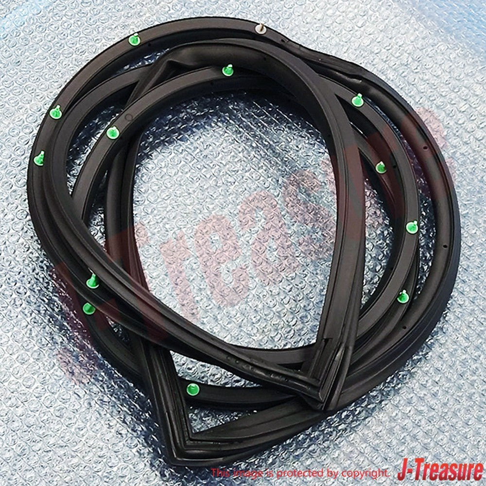 TOYOTA LAND CRUISER UZJ100 '98-02 Genuine Rear Door Weatherstrip RH 67871-60070