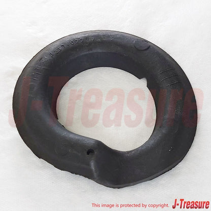TOYOTA LAND CRUISER KZJ78 1995 Rear Coil Spring Insulator Upper & Lower Set