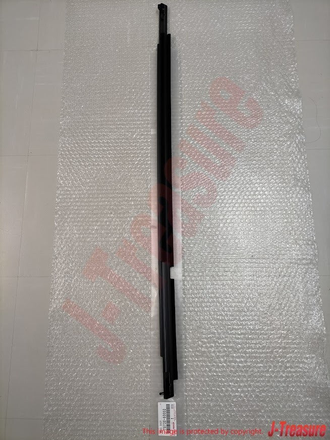 TOYOTA LAND CRUISER 08-15 Genuine Door Belt Molding Front Rear RH & LH Set OEM