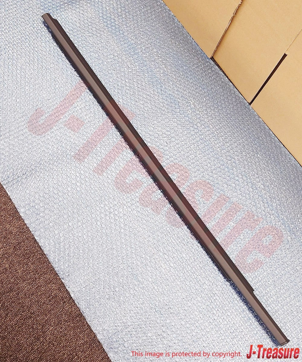 MITSUBISHI OUTLANDER CW#W 07-13 Genuine Front Door Window Belt Line Moulding LH