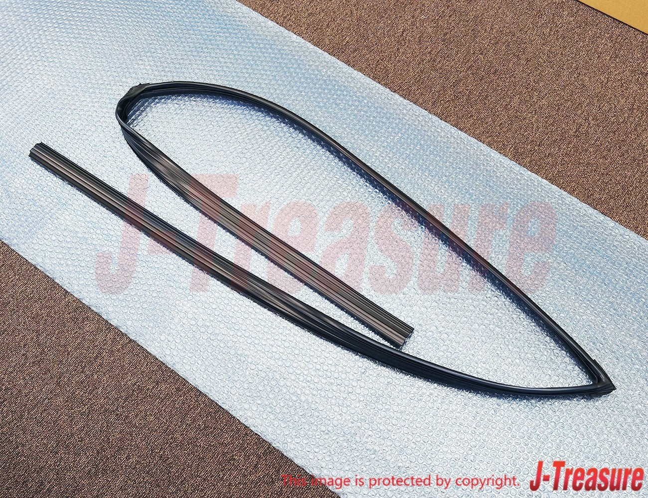 TOYOTA LAND CRUISER UZJ100 '98-07 Genuine Front Door Glass Run LH 68151-60032