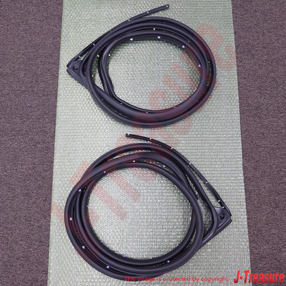 MITSUBISHI LANCER EVO 10 08-15 Genuine RR Door Opening Otr Weatherstrip RH & LH
