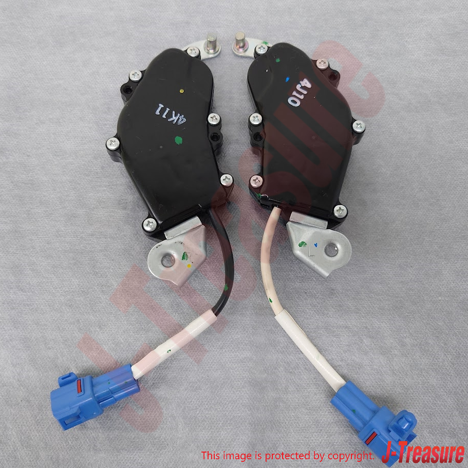 TOYOTA LAND CRUISER FZJ80 91-97 Genuine Rear Door Lock Actuator RH & LH set OEM