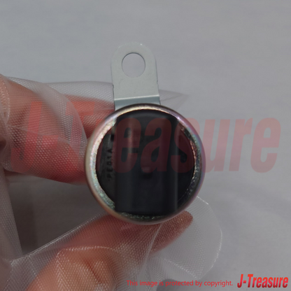 MAZDA CX-5 KE KF 13-22 Genuine Engine Variable Valve Timing Solenoid PE0114420A