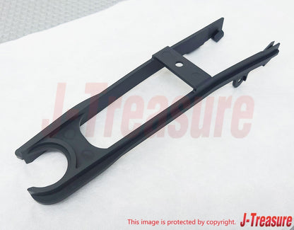 YAMAHA FZ-1 FZS10 2006-2015 Genuine Chain Guide Guard Seal 2D1-22151-00-00 OEM