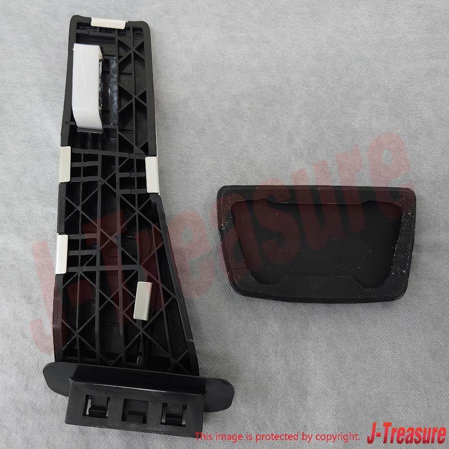 TOYOTA LEXUS LS460 LS460L LS600h LS600hL Genuine Accelerator Brake Pedal Set OEM