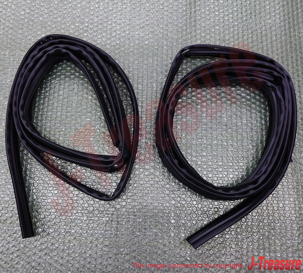 TOYOTA LAND CRUISER HZJ70V Genuine Quarter Window Run RH & LH Set OEM