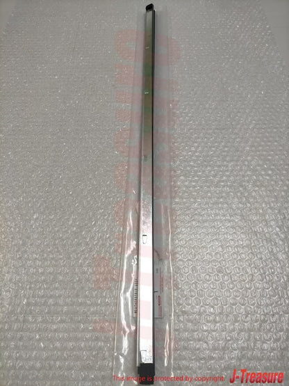 TOYOTA LAND CRUISER LX450 FZJ80 Genuine Weatherstrip Inner Front Door Glass OEM