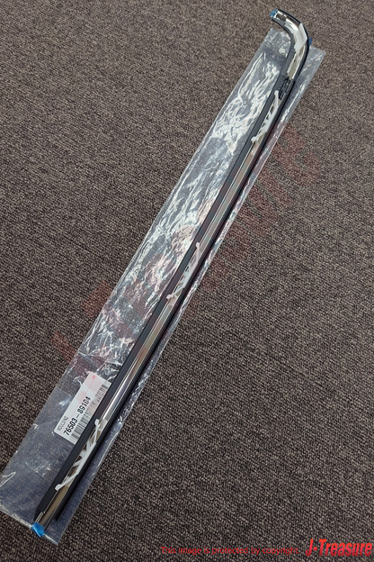 TOYOTA 4RUNNER VZN1#0 89-95 Genuine Outside Windshield Moulding RH 76503-89104