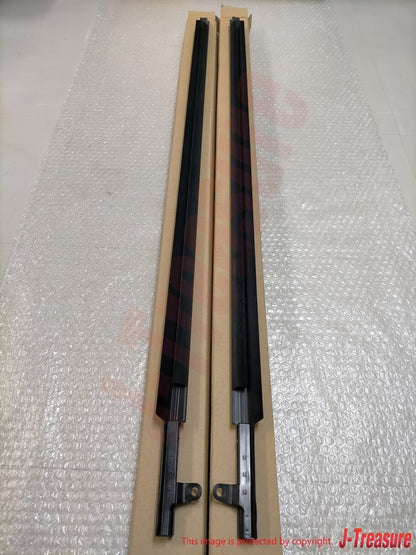 NISSAN 350Z Z33 Convertible Roadster Genuine Door Molding RH & LH Set OEM