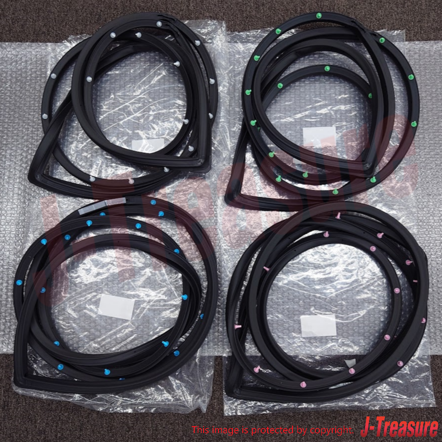 TOYOTA LAND CRUISER KZJ78 Genuine Front & Rear Door Weatherstrip RH LH Set OEM